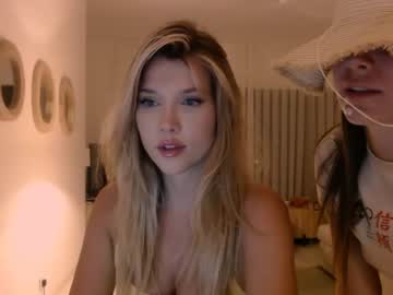 webcam girl bitter_moon live cam image #3890316