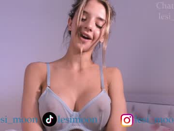 webcam girl lesi_moon live cam image #6309240