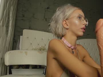 webcam girl royalsquirt_ live cam image #5210125