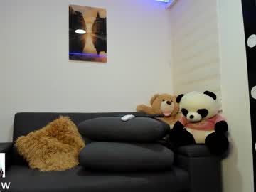 webcam girl abigail_w live cam image #3107303