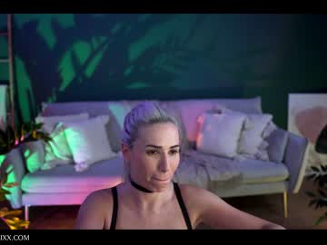 webcam girl provocatrixx live cam image #3334093