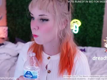 webcam girl runesy live cam image #2789633
