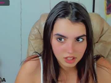 webcam girl nika_la live cam image #1041981