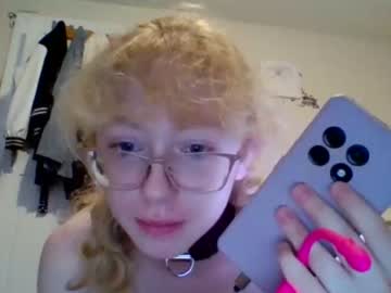 webcam girl blonde_katie live cam image #6990854