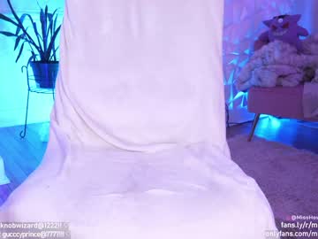 webcam girl misshowl live cam image #1448244
