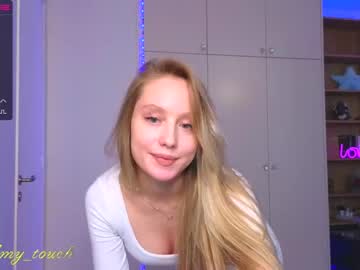 webcam girl amy_touch live cam image #3988575