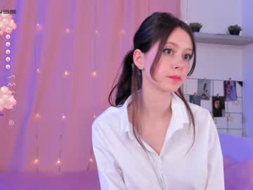 webcam girl alliesmiths live cam image #2604714