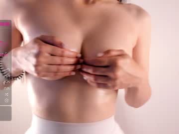webcam girl juliepenningtona live cam image #4760341