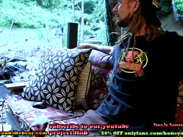 webcam couple honeyand_thebear live cam image #1934552