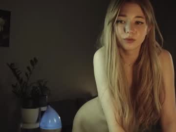 webcam girl effie_smile live cam image #1568344