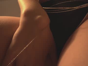 webcam girl bibi_it_is live cam image #814392