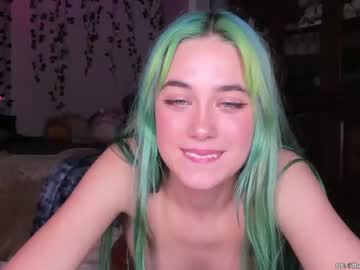 webcam girl fairyinthewild live cam image #6135019