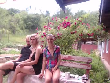 webcam couple danamily live cam image #2060321