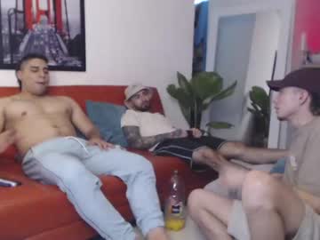webcam man fratguysonline live cam image #2649141