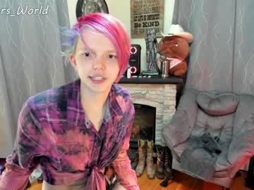 webcam girl murbears_world live cam image #2337729