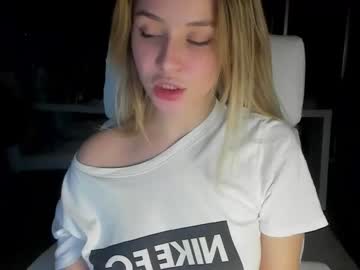 webcam girl sun_shine_baby live cam image #791953