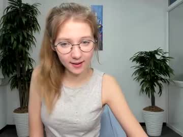 webcam girl avis_ryan live cam image #1110344