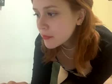 webcam girl ellarok live cam image #2890096