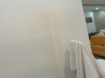 webcam girl ehotlovea live cam image #2974337