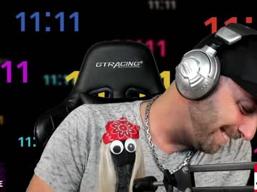 webcam man whaaaaaaaat live cam image #951990