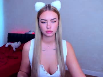 webcam girl 8a8y_nura live cam image #3672135