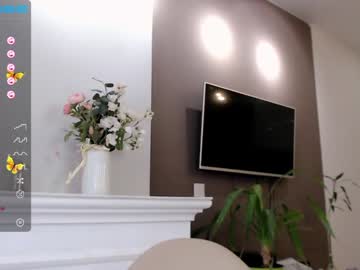 webcam girl small_blondee live cam image #2060645