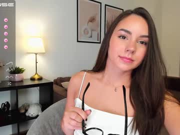 webcam girl intrigueeme live cam image #366431