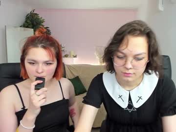 webcam couple doreen_and_mona live cam image #558520