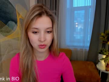 webcam girl milablush live cam image #3982075