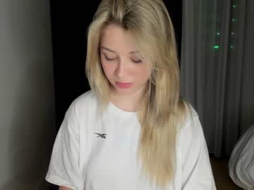 webcam girl sun_shine_baby live cam image #1739676