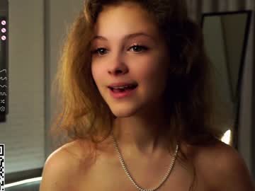 webcam girl a_whole_eternity live cam image #6657760