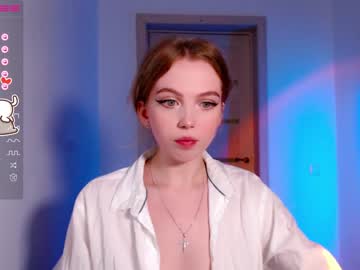 webcam girl small_blondee live cam image #3245331