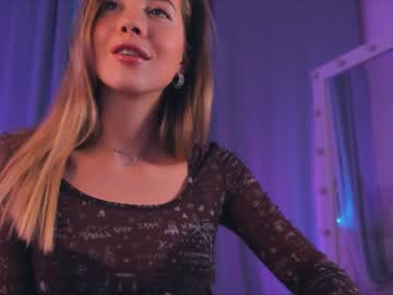 webcam girl emmi_rosee live cam image #6332705