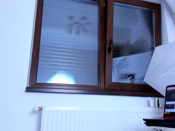 webcam girl ingridblondy94 live cam image #6834202