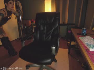 webcam girl aynmarie live cam image #6350553
