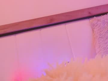 webcam girl mayadelevinnge live cam image #903143