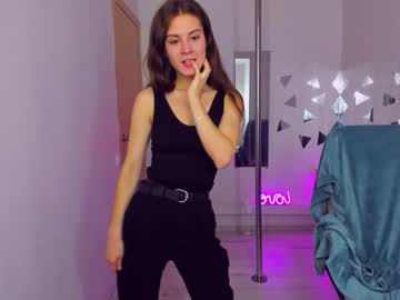 webcam girl aurora_bray live cam image #2829446