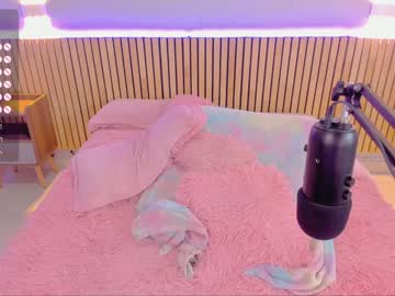 webcam girl little_effy18 live cam image #5746212