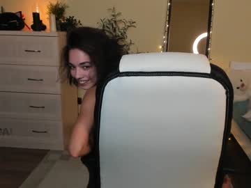 webcam girl ella_flar_ live cam image #2858680