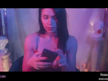 webcam girl lucieoude_ live cam image #1123201