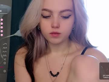 webcam girl small_blondee live cam image #5547628