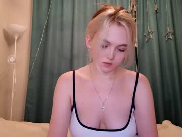 webcam girl small_blondee live cam image #5055108