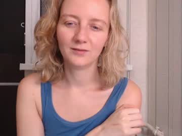 webcam girl elly_helly live cam image #2451519