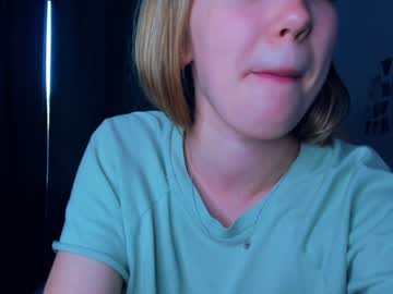 webcam girl shine__and_be live cam image #5043191