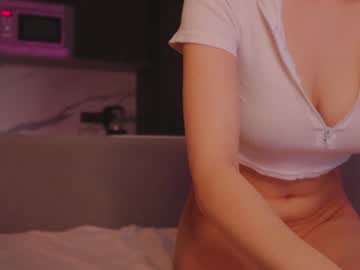webcam girl angella_kleee live cam image #3299491