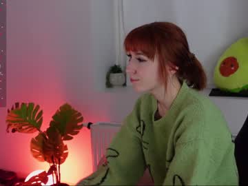 webcam girl agelina_summer live cam image #6400339