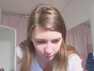 webcam girl ellaxsunrise live cam image #3645585