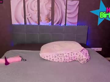 webcam girl emma_butt live cam image #2140508