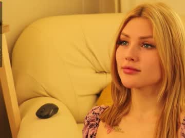 webcam girl bettyhudson live cam image #1477205