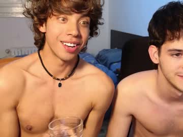 webcam man alessioleone live cam image #6838110